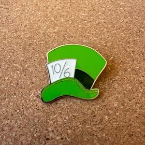Disney mad Hatter Pin